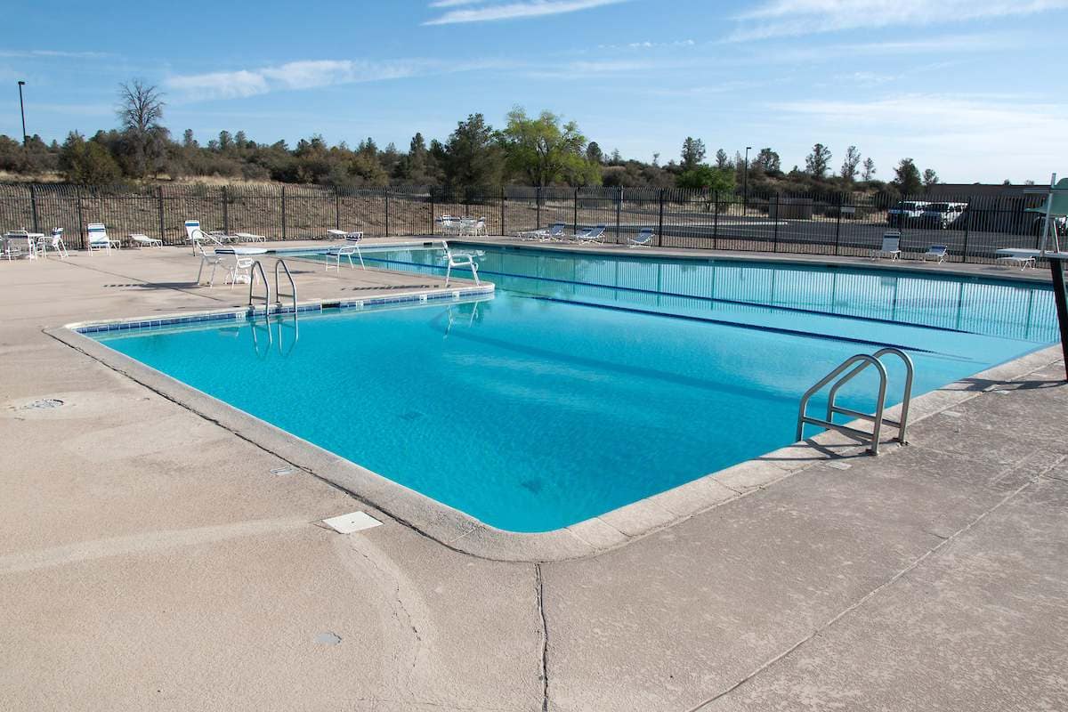 Prescott Campus Pool and Tennis Facilities