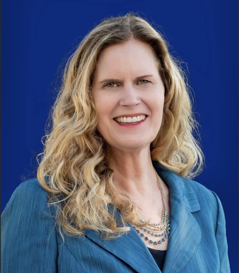 Kathleen Kramer Headshot