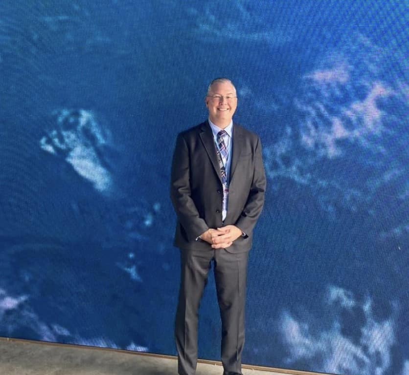 Russel Davis Headshot