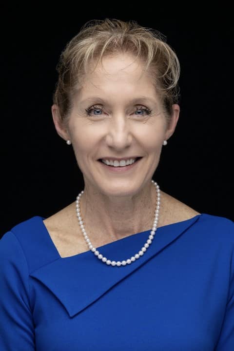 Headshot of Jeannie Leavitt